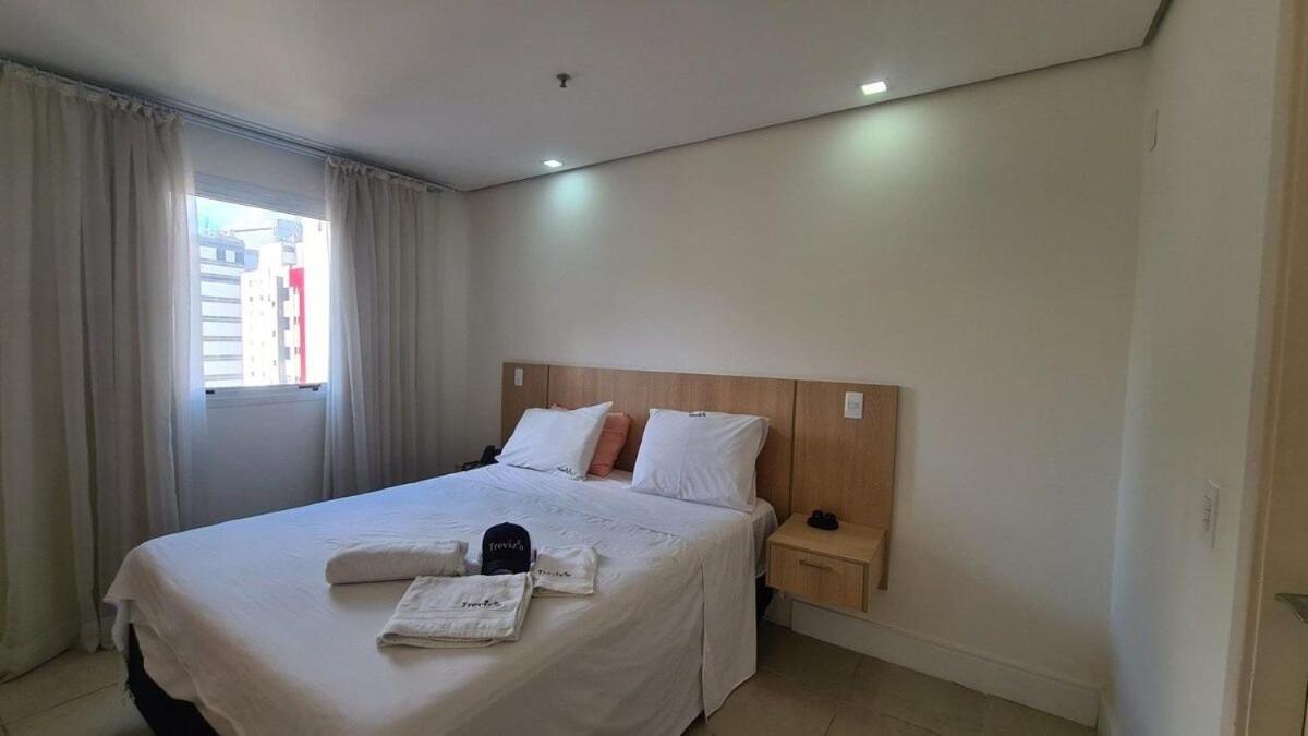 Trevizzo Barata Ribero Apartamento *